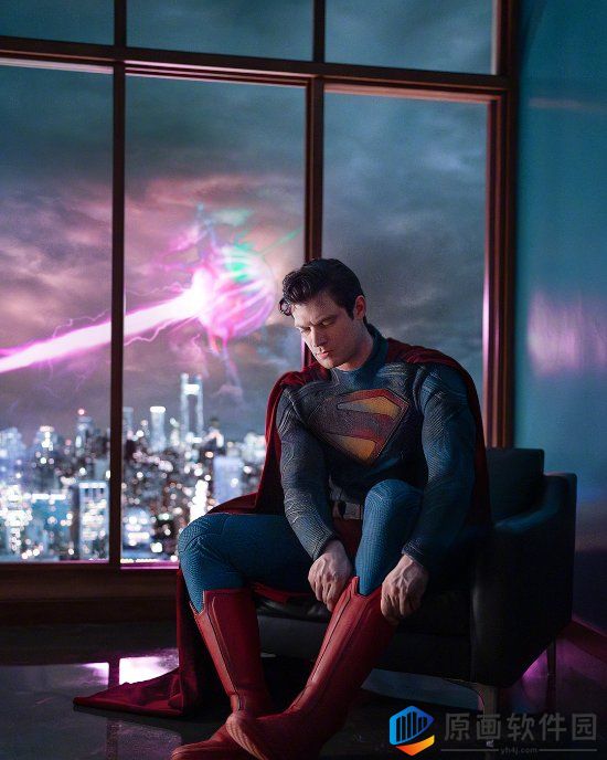 DC新《超人》定妆照公布：新版战衣首次亮相！